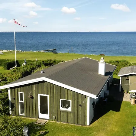 Edla - 35m From The Sea By Interhome Frorup